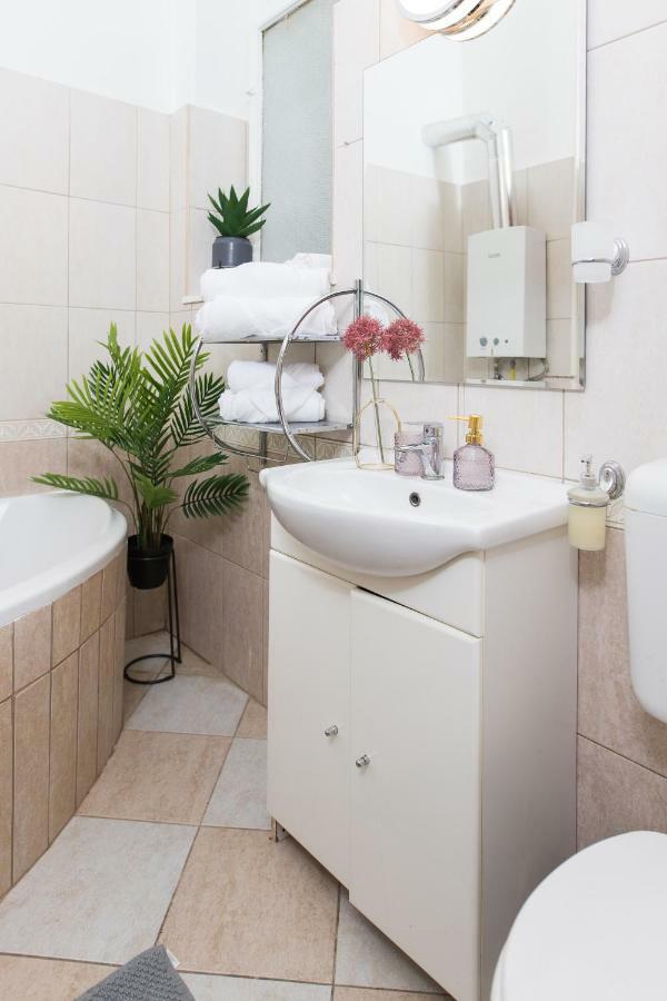 Bathory Downtown Homey Apartment